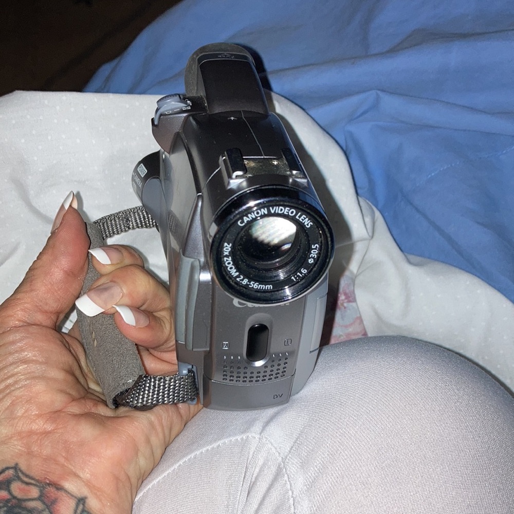 Canon ZR DIGITAL VIDEO CAMCORDER